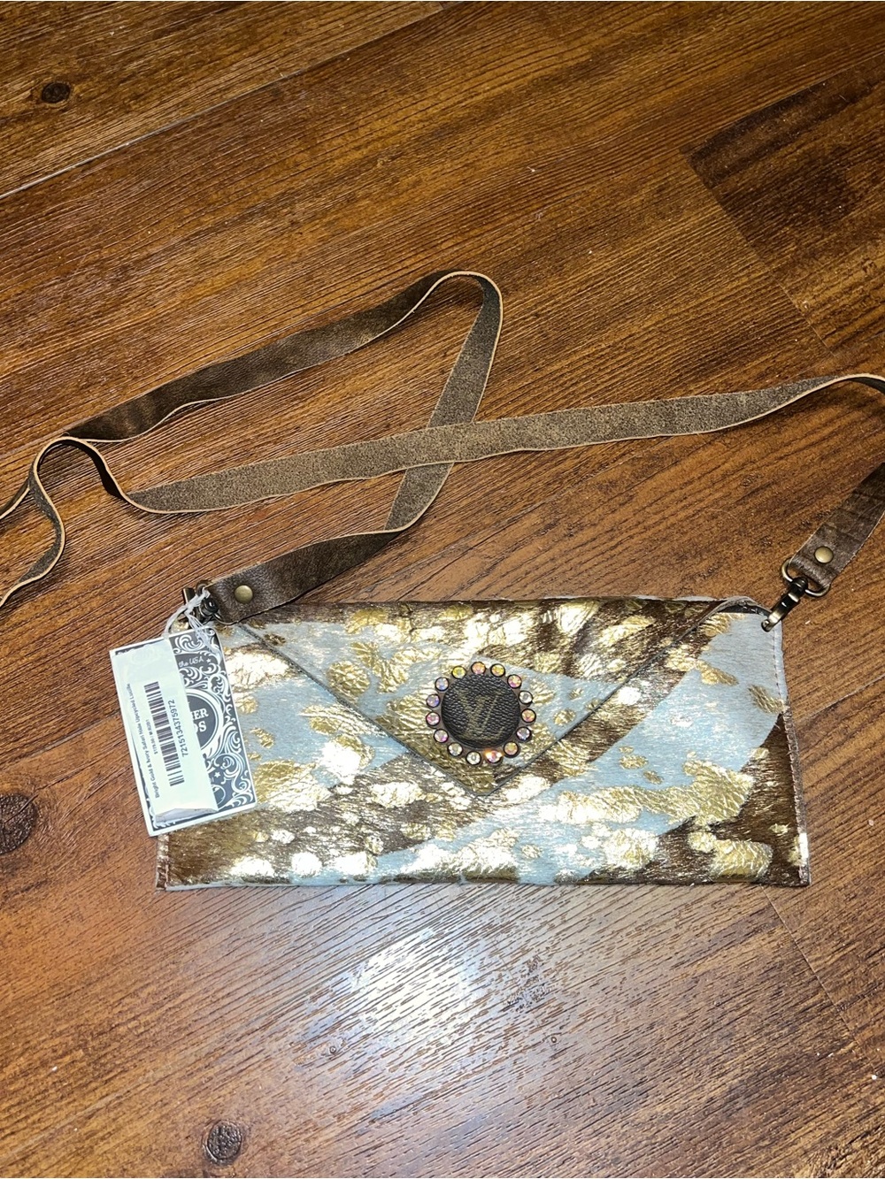Keep it Gypsy Gold Ivory Safari Hide Louis Vuitton Patch Crossbody Bag NWT - Picture 2 of 11